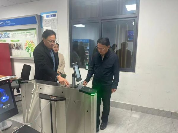 校园安全重于泰山 校园安全重于泰山